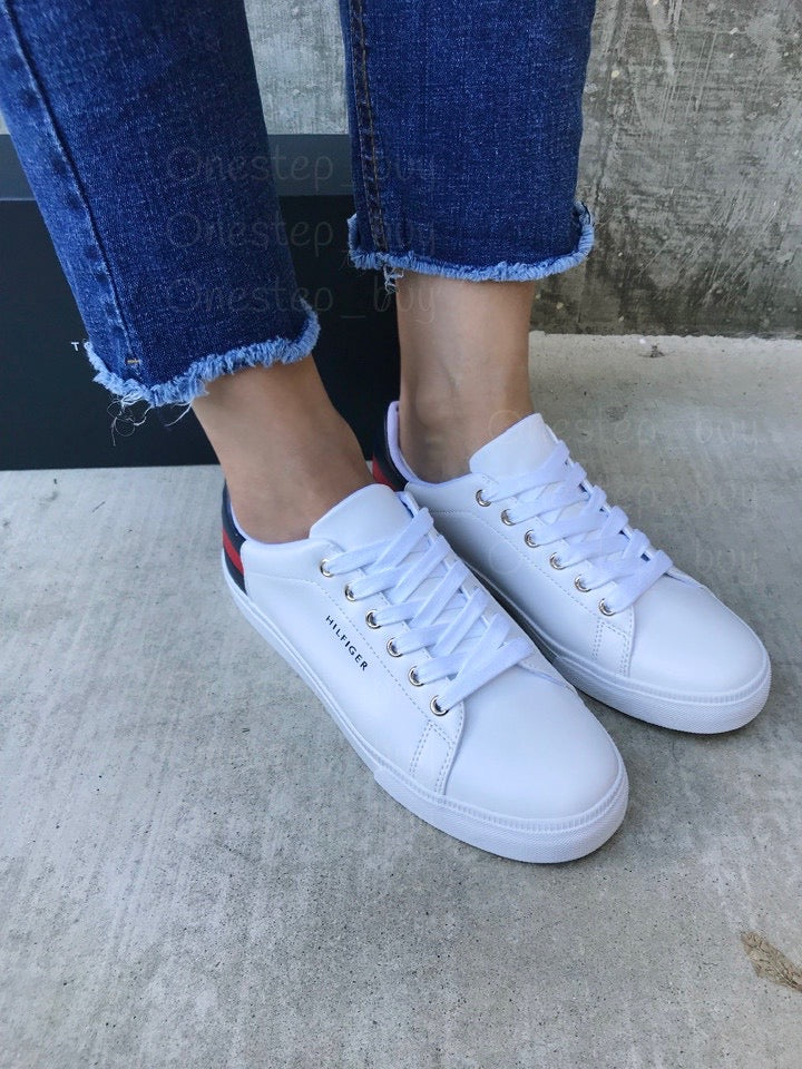 Women's Laddin Sneaker