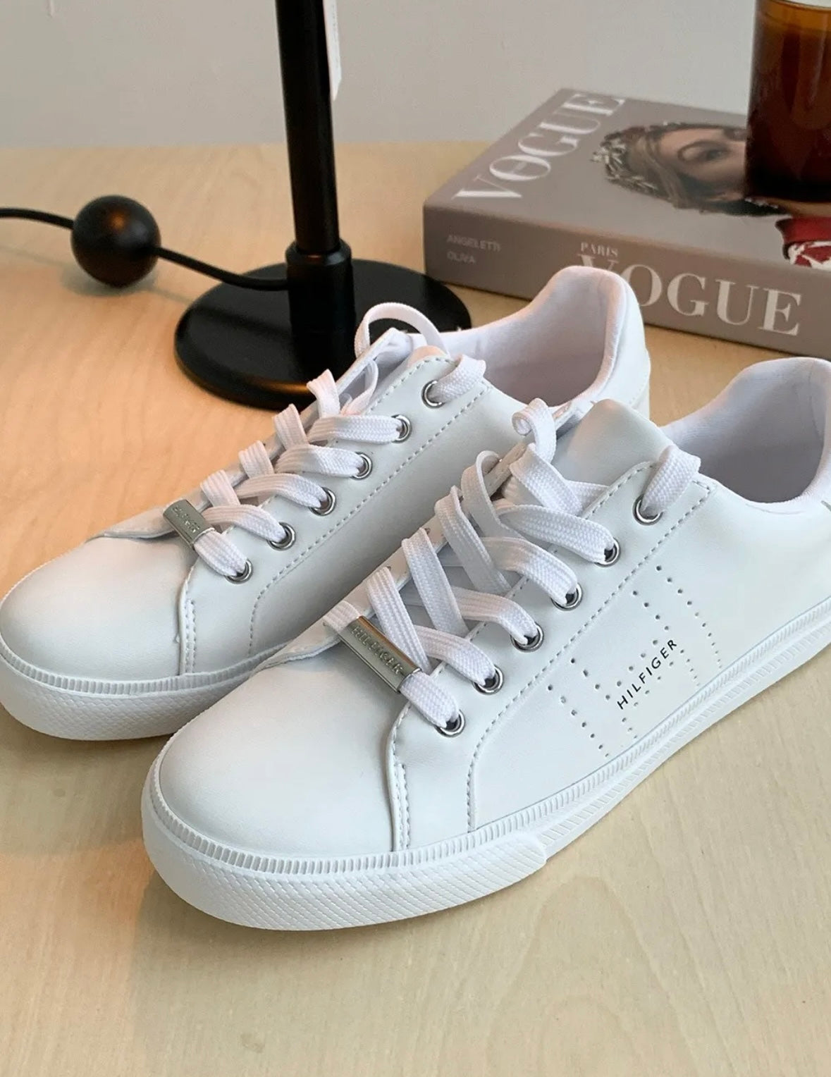 Women's Lustern Sneaker