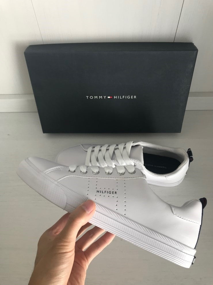 Women's Lelita Sneaker