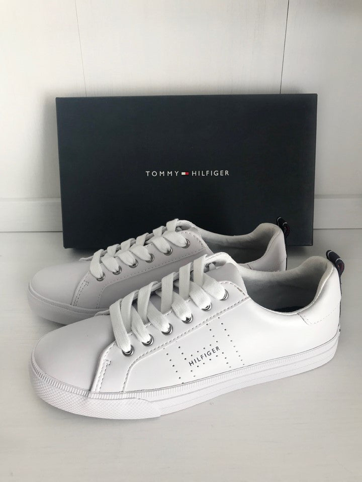 Women's Lelita Sneaker