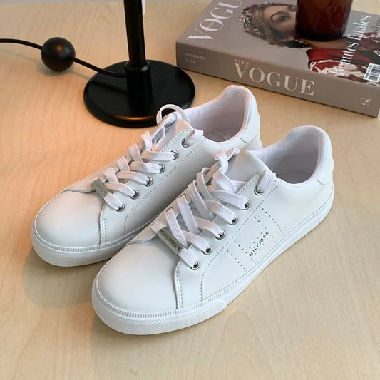 Women's Lustern Sneaker