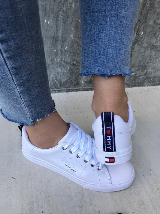 Women's Lelita Sneaker