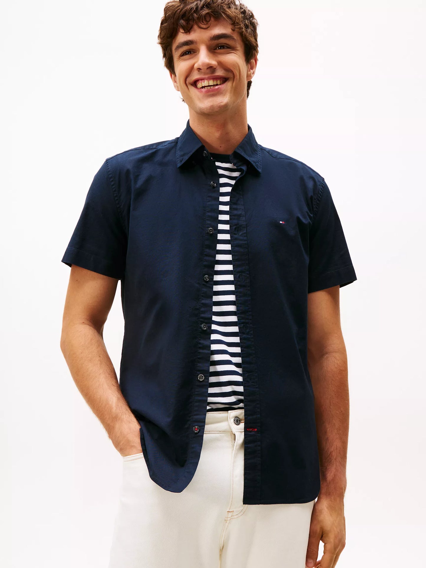 Men Short Sleeve Stretch Oxford Shirt
