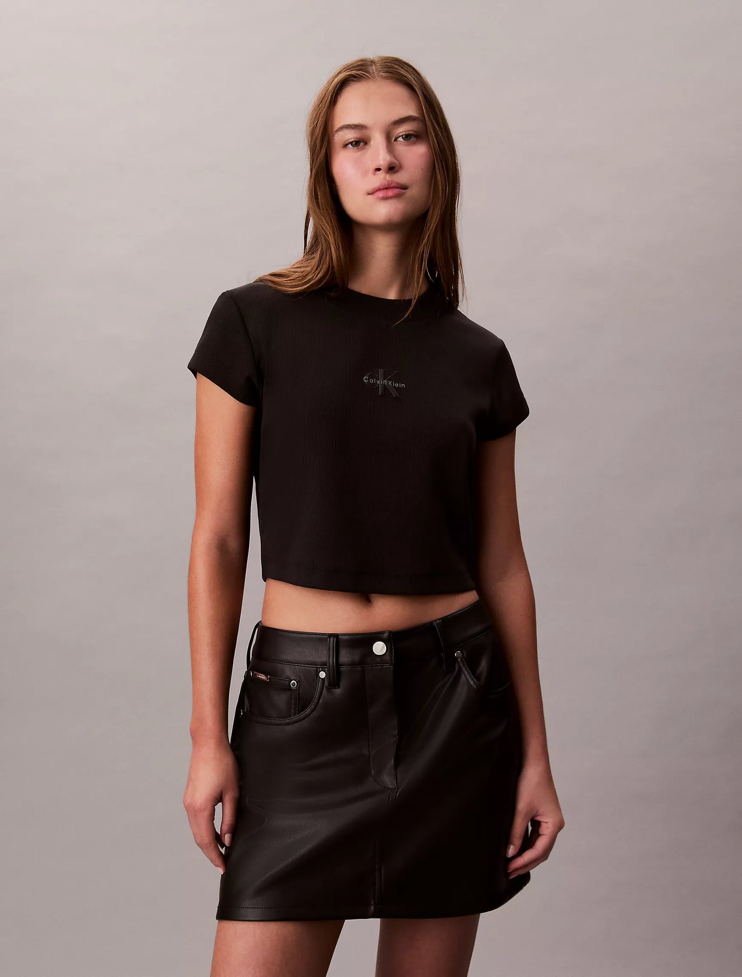 Women Monologo Baby Tee