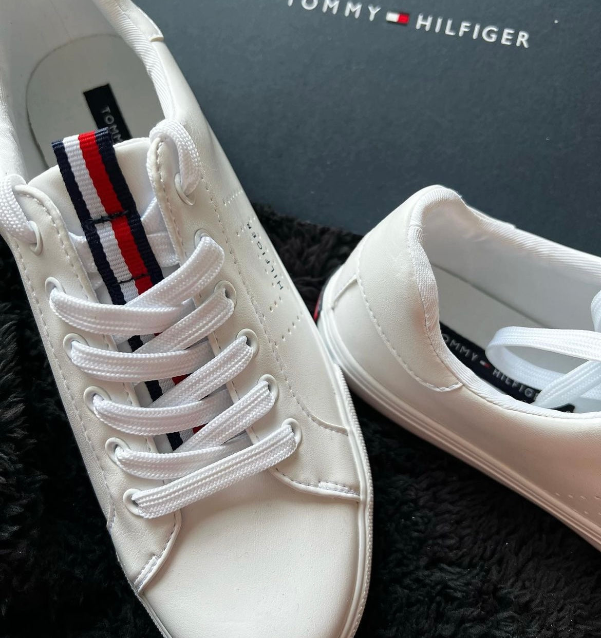 Women's Lamiss Sneaker