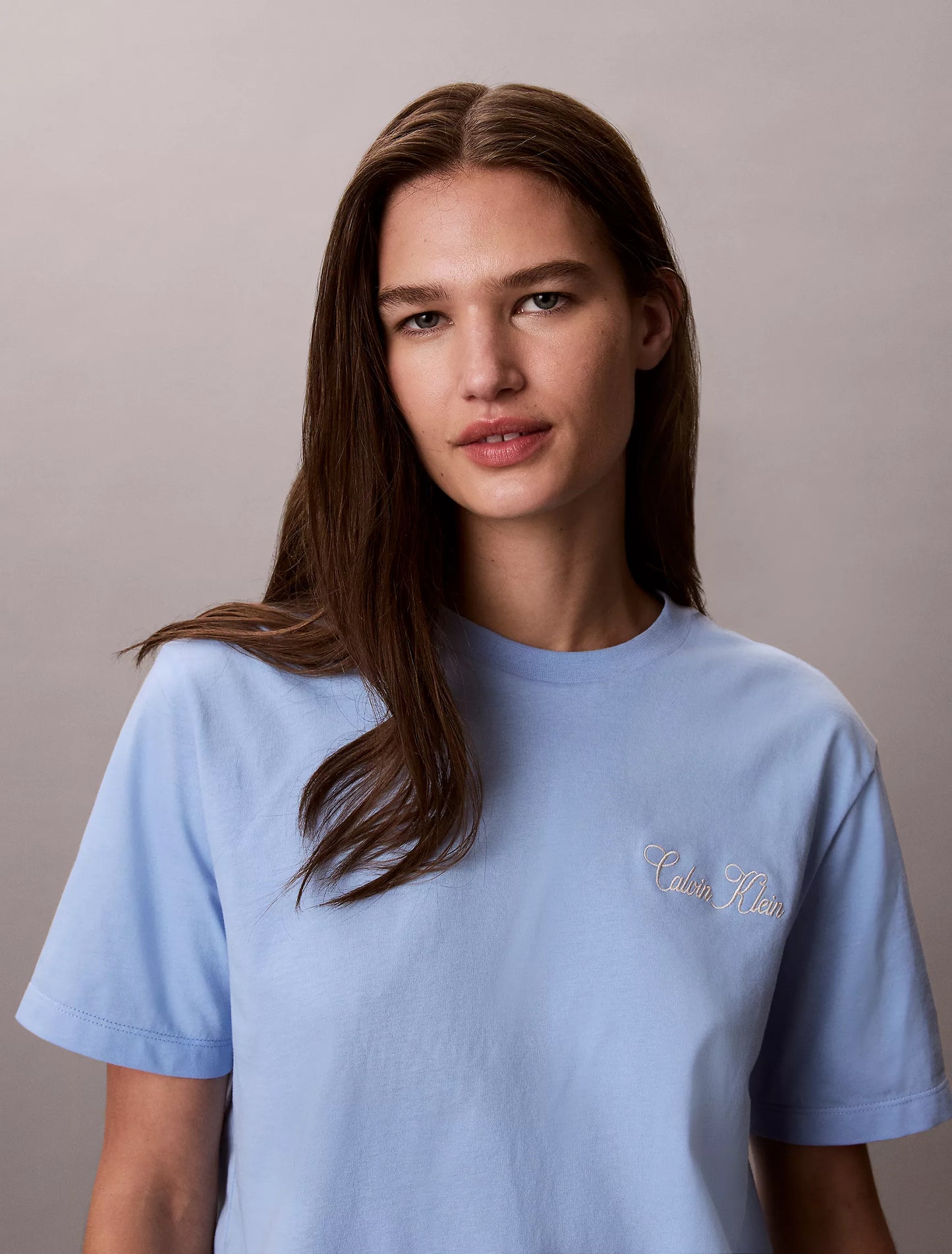 Women Cursive Calvin Klein Graphic Boxy Tee