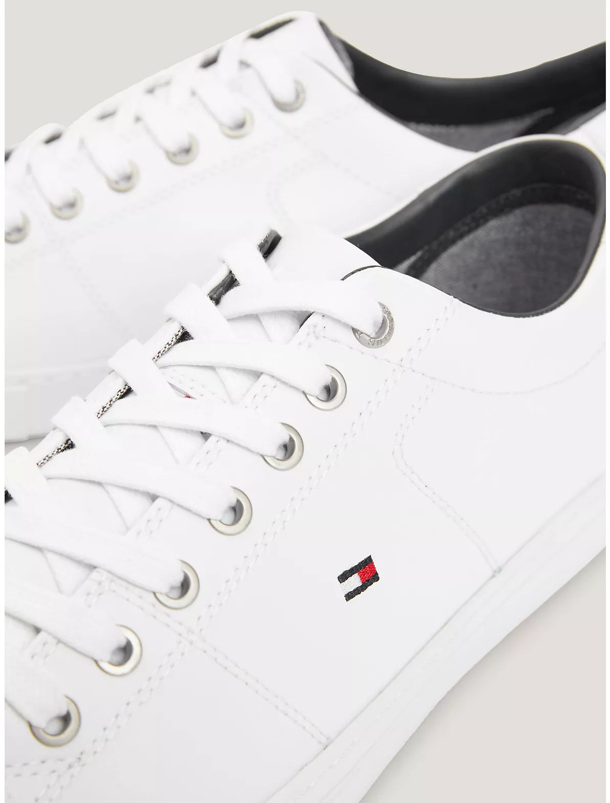 Men Flag Leather Sneaker